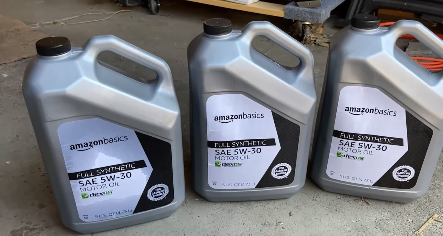 AmazonBasics High Mileage Motor Oil, Full Synthetic