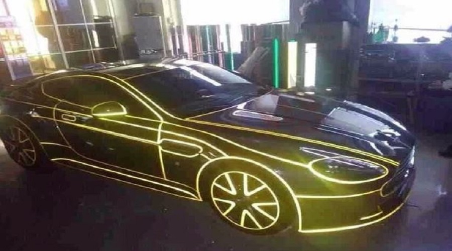 decorate the car with tape