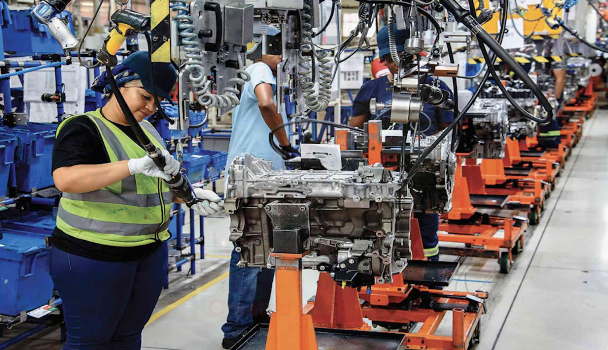 Top 4 Automotive Supply Chain Challenges and Solutions in 2024
