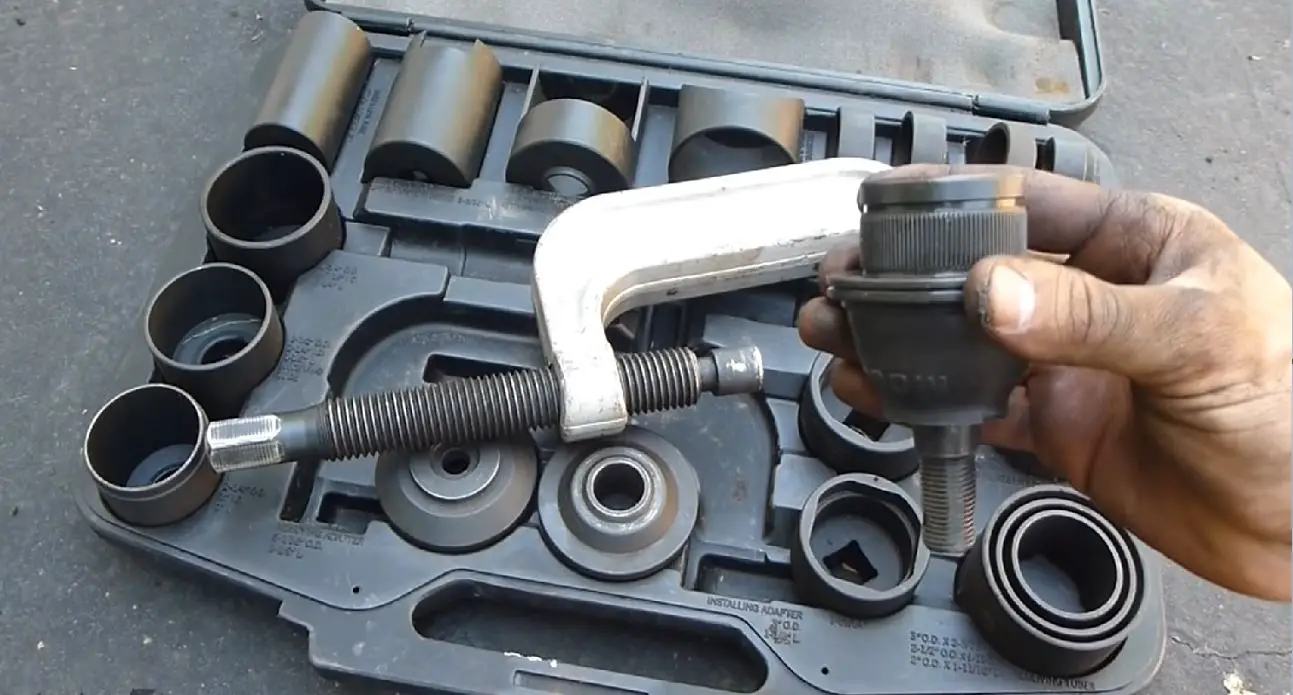 how to replace ball joints