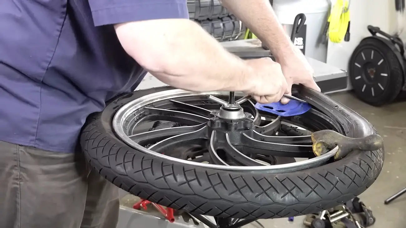 How to change motorcycle tire at home