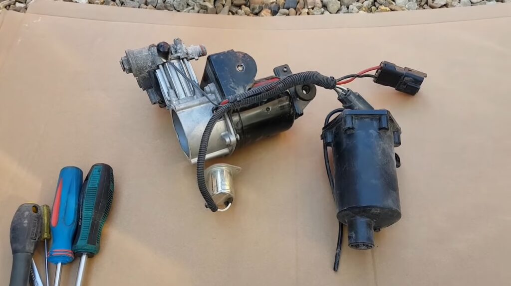 Range Rover Suspension Fault Signs, Causes, And Fix]